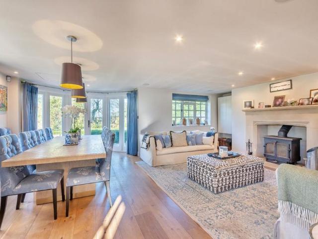House for rent in Brimpton, West Berkshire