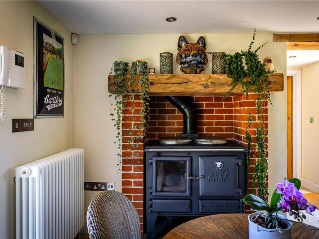 House for rent in Fole, Surrey
