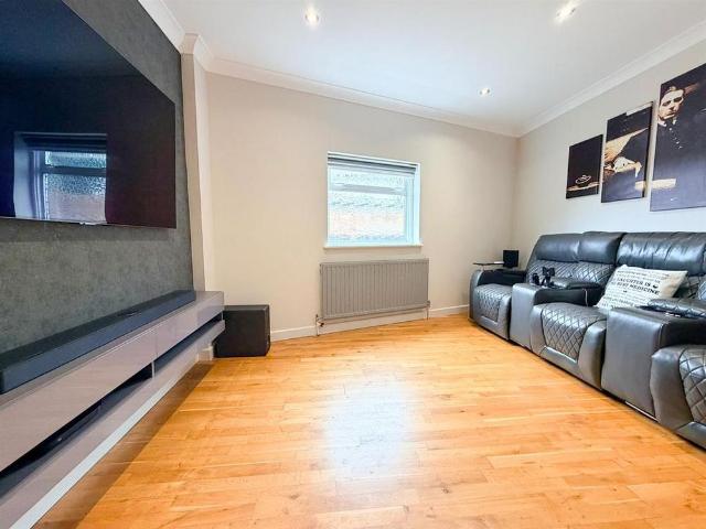 House for rent in London Borough of Croydon, Greater London