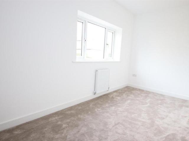 House for rent in Birkenshaw, West Yorkshire