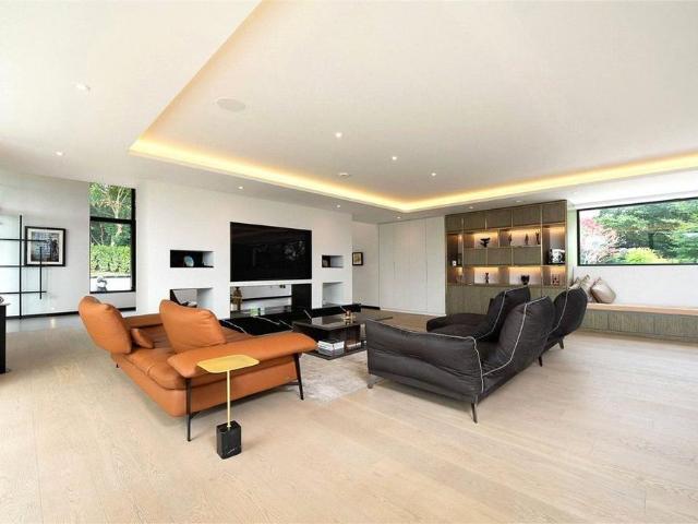 House for rent in Swallow, Buckinghamshire