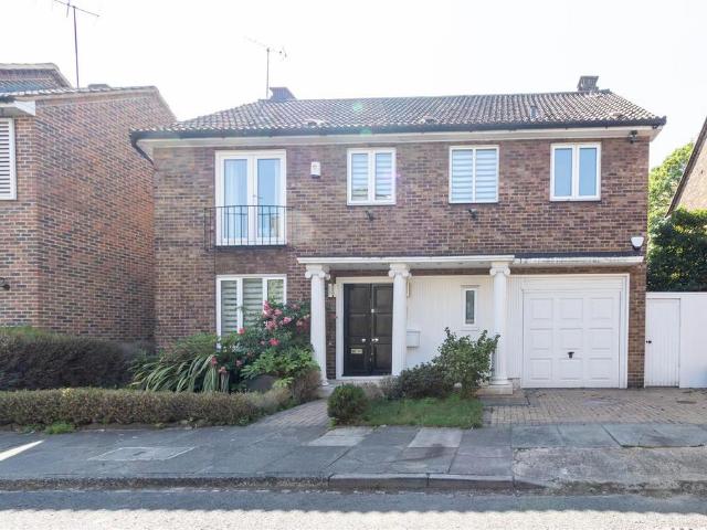 House for rent in Belsize Park, Greater London