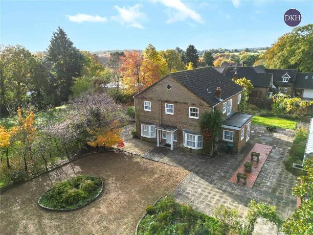 House for rent in Heronsgate, Batchworth