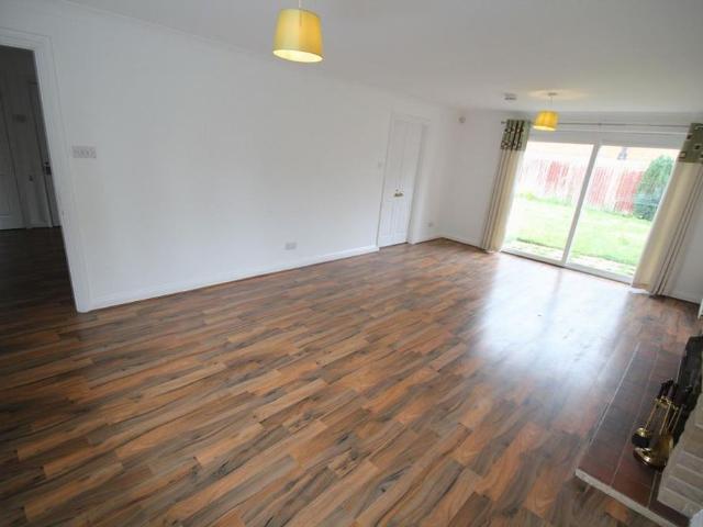House for rent in Cliff Hill, Green Close