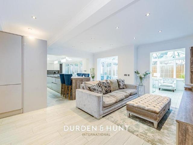 House for rent in Chigwell, Epping