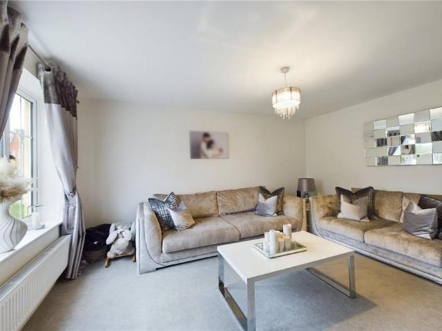 House for rent in Shinfield, Three Mile Cross