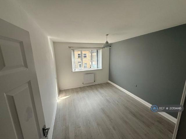House for rent in Westwood Park, West Yorkshire