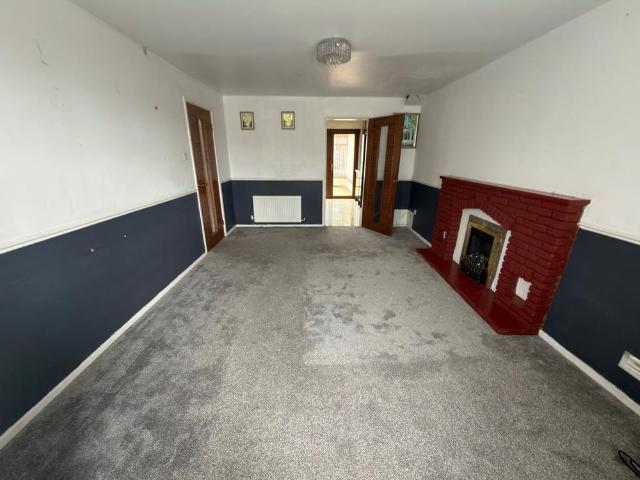 House for rent in Dixons Green, West Midlands