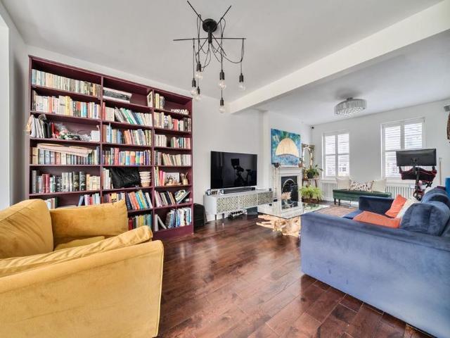 House for rent in London Borough of Bexley, Greater London
