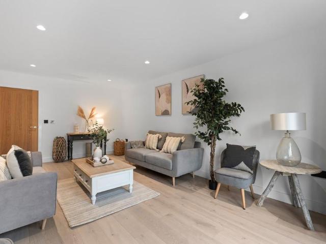 House for rent in Barton In Fabis, East Midlands