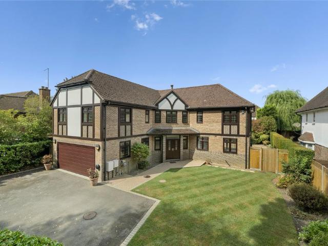 House for rent in Lower Green Esher, Blackhills