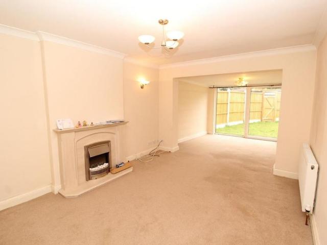 House for rent in Navestock Side, Essex
