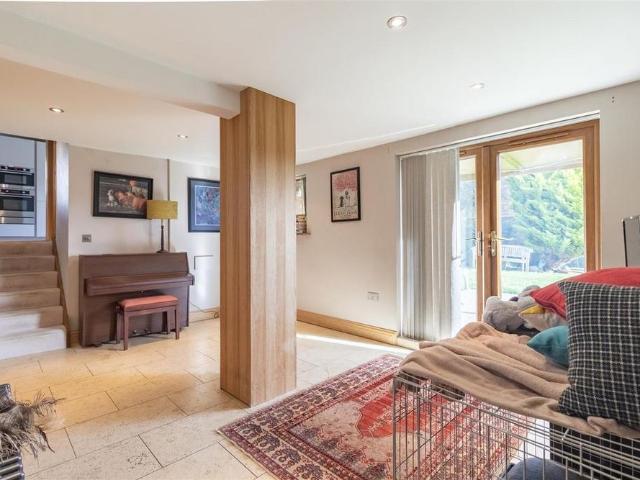 House for rent in Prestbury