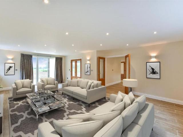 House for rent in Bell Bar, Welwyn Hatfield