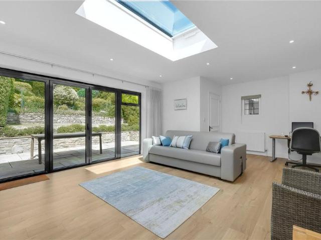 House for rent in Lower Green Esher, Blackhills