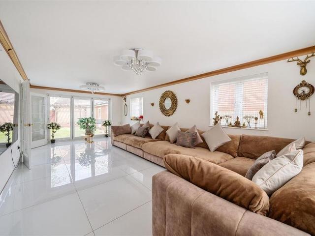 House for rent in Berryfields, Buckinghamshire
