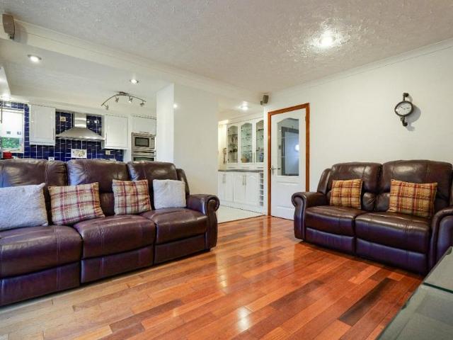 House for rent in Eliburn, Dedridge