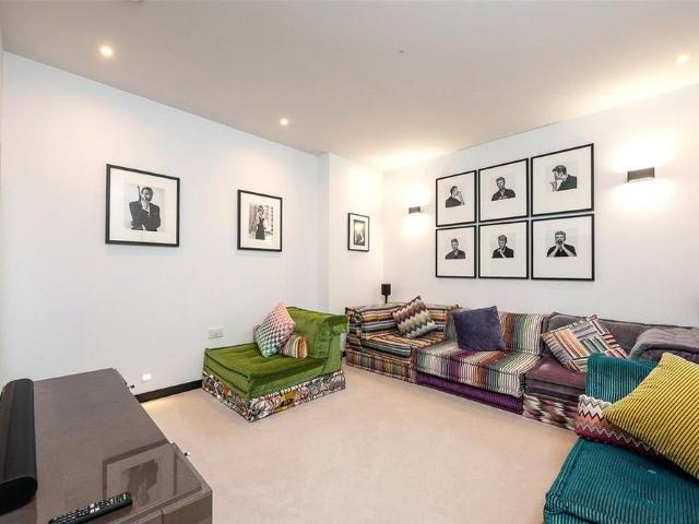 House for rent in Swallow, Buckinghamshire