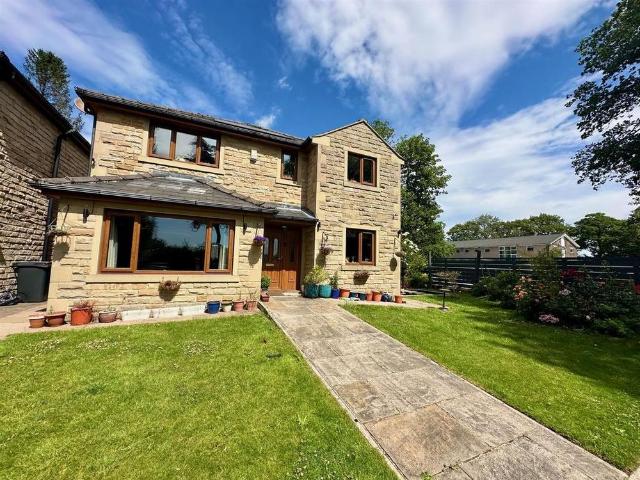 House for rent in Boothtown, Halifax