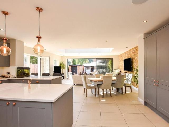 House for rent in Nork, Red Hill