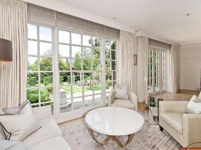 House for rent in Golders Green, Greater London
