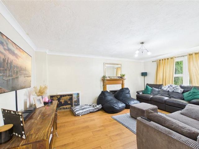 House for rent in Hounsome Fields, Priest Down