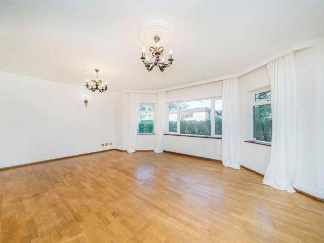House for rent in Royal Borough of Kingston upon Thames, Greater London