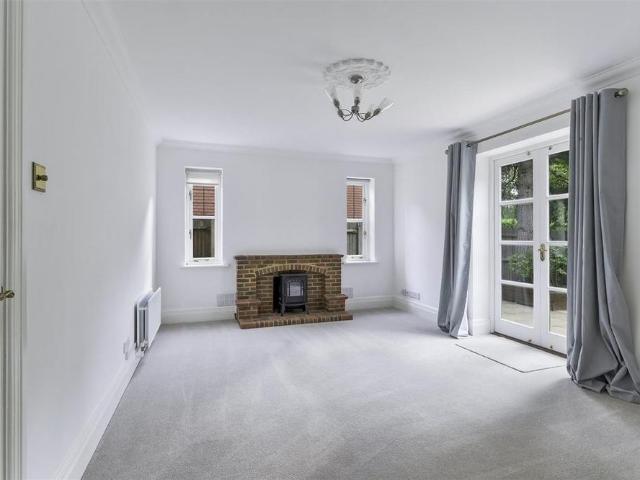 House for rent in Tadworth, Reigate and Banstead