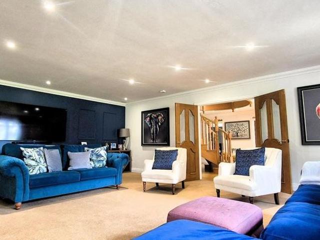 House for rent in Lowford, Helford