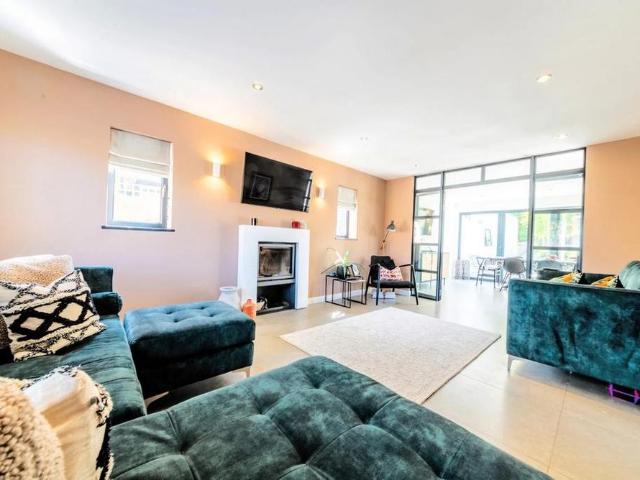 House for rent in Romford, Sandown Park