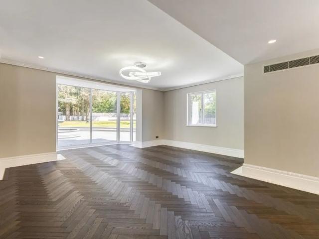 House for rent in Harrow Weald, Greater London