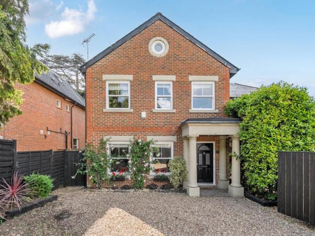 House for rent in Blackhills, Surrey