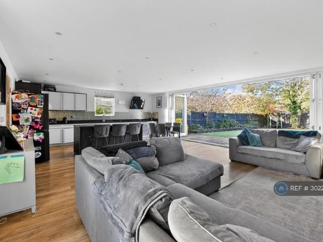 House for rent in Red Hill, Surrey