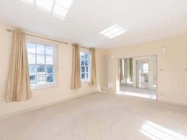House for rent in London Borough of Southwark, Greater London