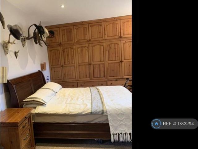 House for rent in London Borough of Croydon, Selsdon
