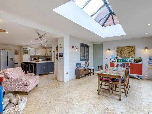 House for rent in Evershot, Oxfordshire
