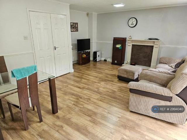 House for rent in Burnham, Swallow