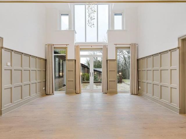 House for rent in Hadley Wood, Greater London