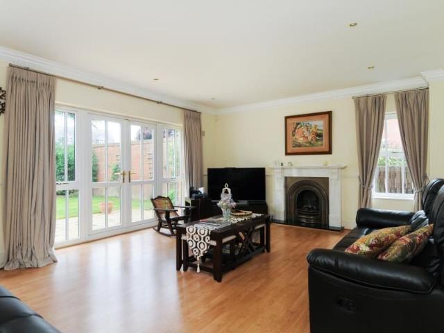 House for rent in Virginia Water, Runnymede