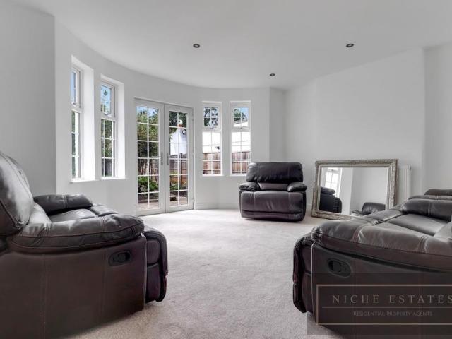 House for rent in North Finchley, Greater London