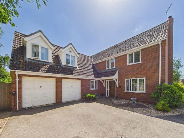 House for rent in Staniland, Boston