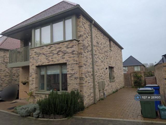 House for rent in Barton Park, The Slade