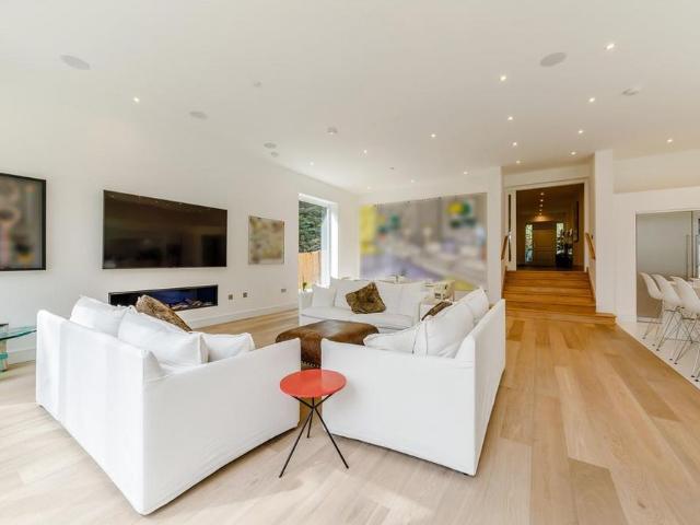 House for rent in Sunningdale
