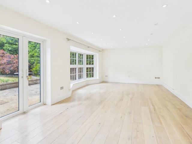 House for rent in Denham, Higher Denham