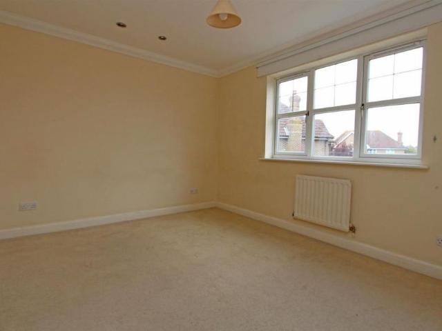 House for rent in Woodcote, Epsom