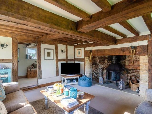 House for rent in Perryfields, West Sussex