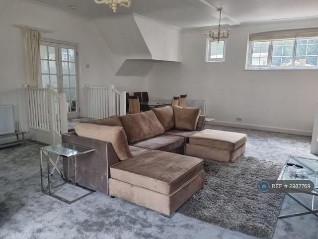 House for rent in Perryfields, West Sussex