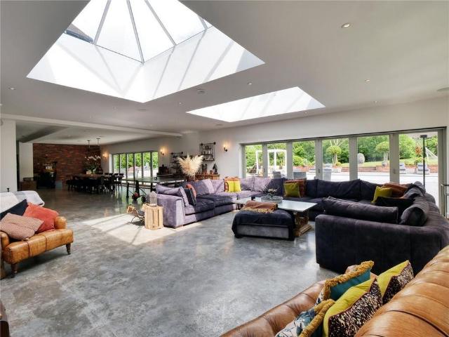 House for rent in Perryfields, West Sussex