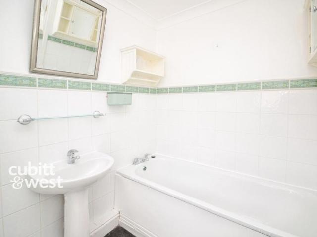 House for rent in Caterham Valley, Tandridge