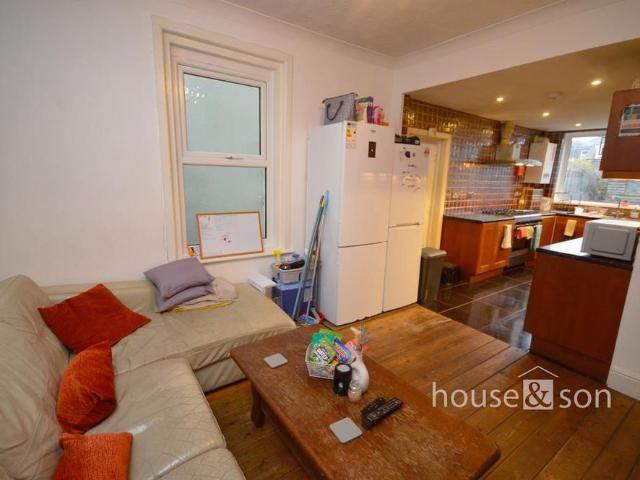 House for rent in Charminster, East Dorset